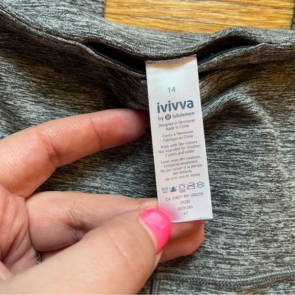 Ivivva gray and black leggings size 14 - Picture 5 of 6